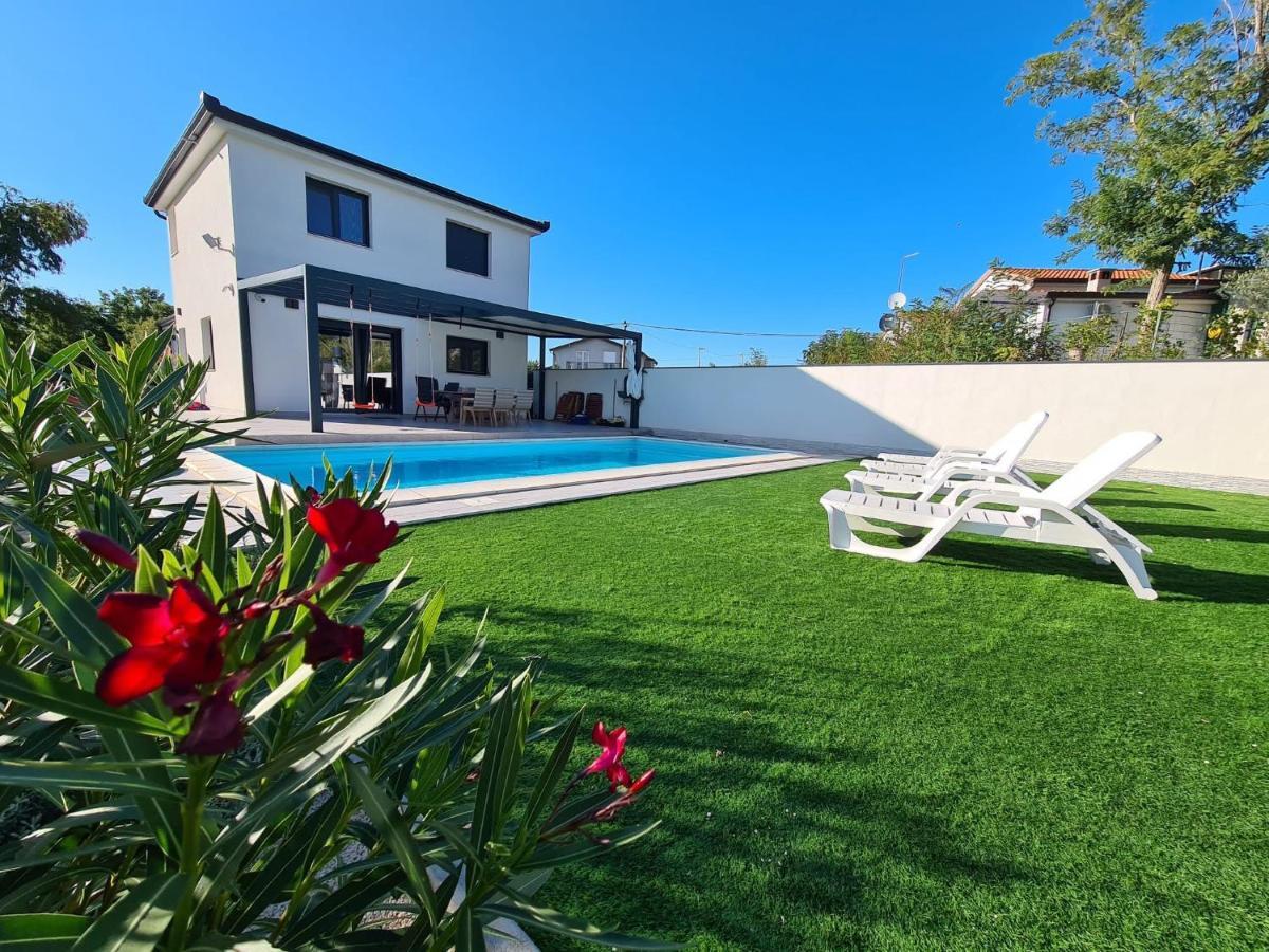 Villa Oliva Umag Exteriör bild